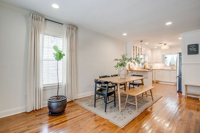 4924 Calmont Avenue, Fort Worth, TX 76107