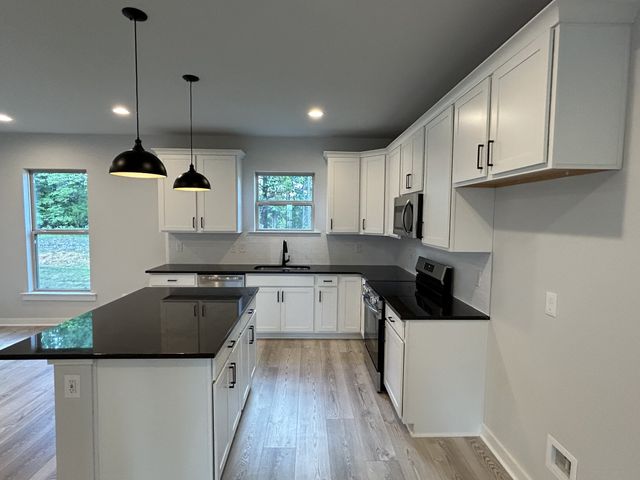 110 Florence Cove, Burns, TN 37029