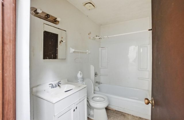 2850 Stonecreek Court, Columbus, OH 43224