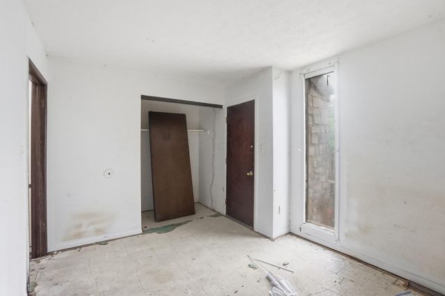 2850 Stonecreek Court, Columbus, OH 43224