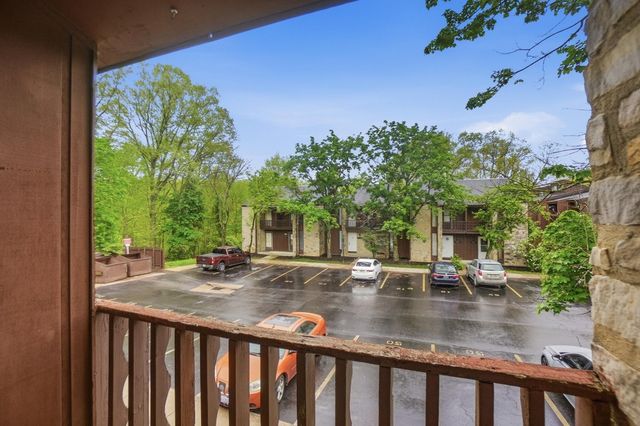 2850 Stonecreek Court, Columbus, OH 43224