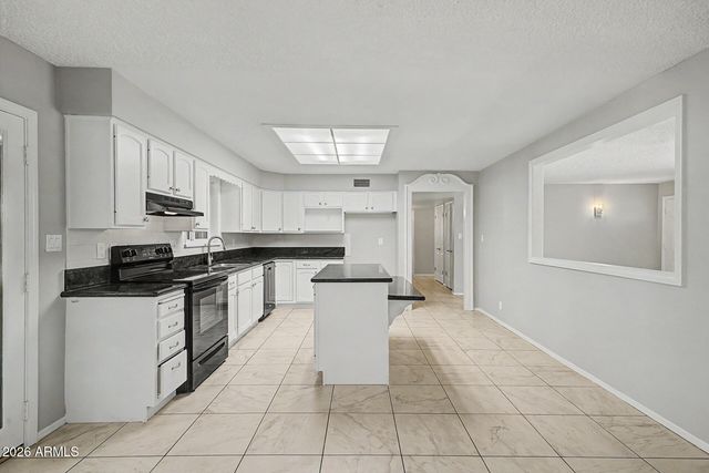 1256 W DEVONSHIRE Street, Mesa, AZ 85201