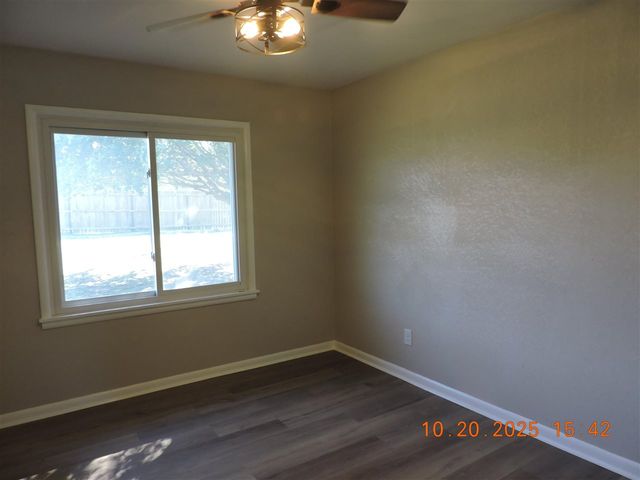 3802 NW Columbia Ave, Lawton, OK 73505