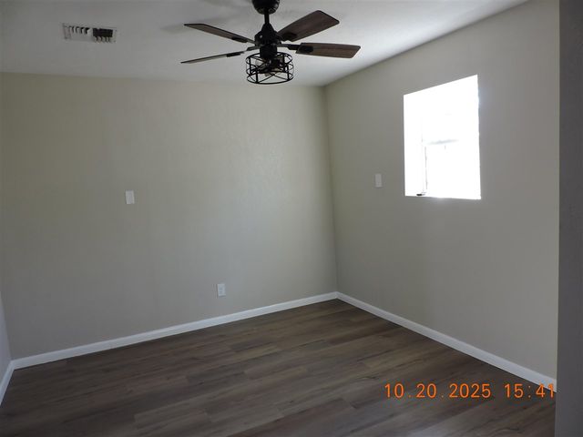 3802 NW Columbia Ave, Lawton, OK 73505