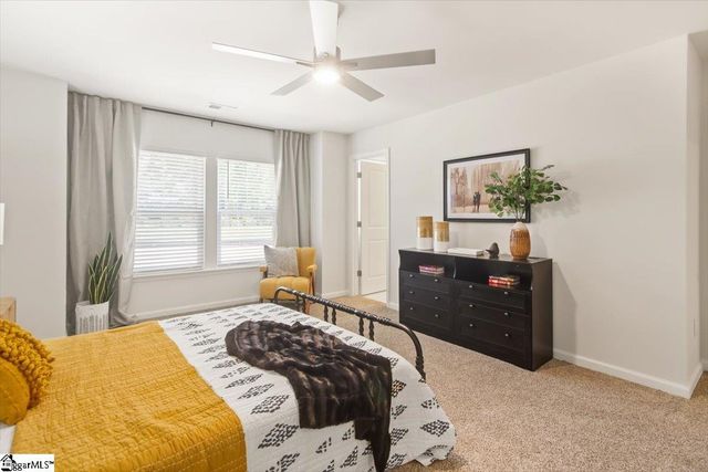 102 Wyndham Way, Laurens, SC 29360