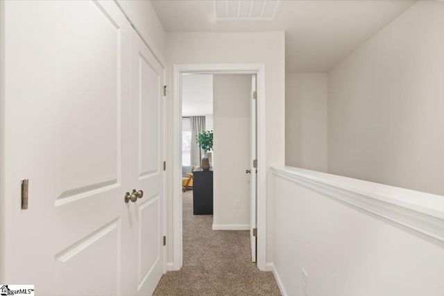 102 Wyndham Way, Laurens, SC 29360