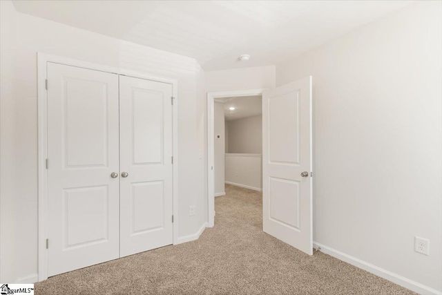 102 Wyndham Way, Laurens, SC 29360