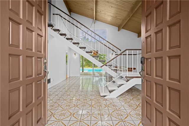 1319 Via Del Rey, South Pasadena, CA 91030