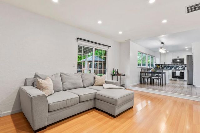 2456 Kenoga Drive, San Jose, CA 95121