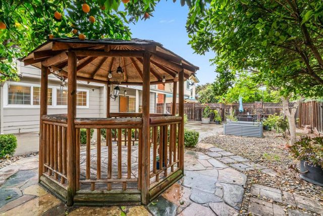 2456 Kenoga Drive, San Jose, CA 95121