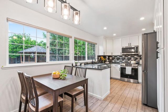 2456 Kenoga Drive, San Jose, CA 95121