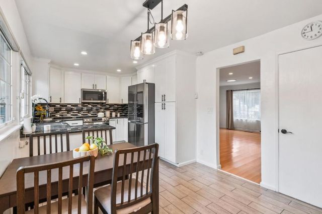 2456 Kenoga Drive, San Jose, CA 95121