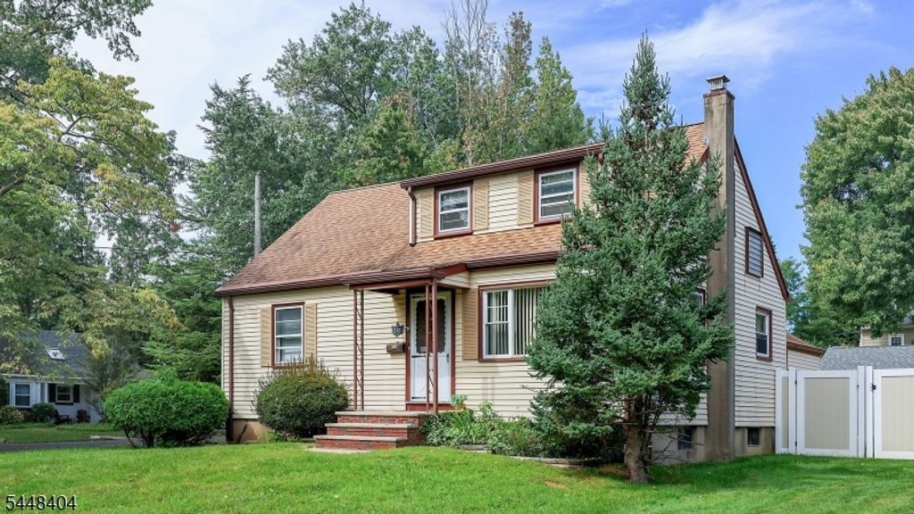 212 Stoughton Ave, Cranford Twp., NJ 07016 — photo 3