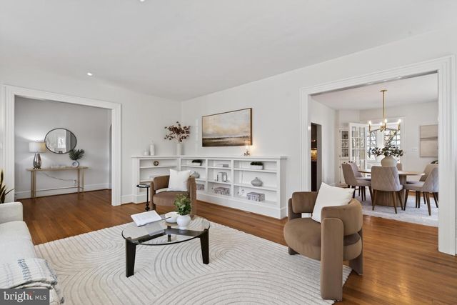 2307 N WAKEFIELD ST, Arlington, VA 22207