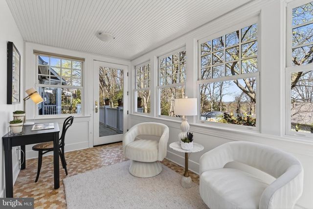 2307 N WAKEFIELD ST, Arlington, VA 22207