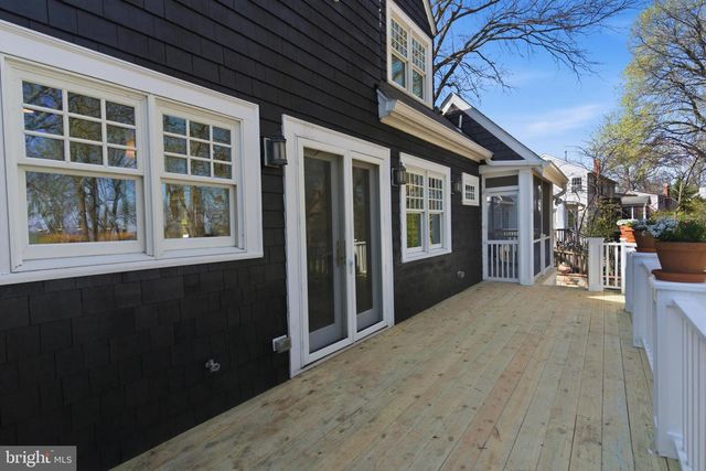 2307 N WAKEFIELD ST, Arlington, VA 22207