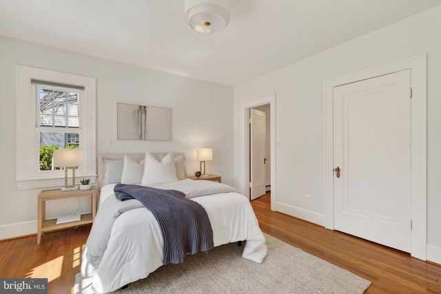 2307 N WAKEFIELD ST, Arlington, VA 22207