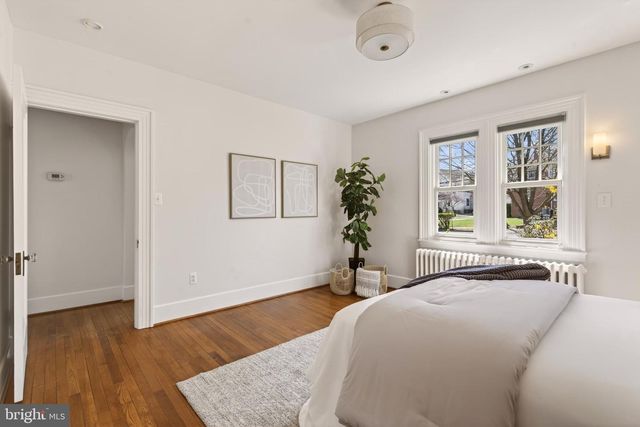 2307 N WAKEFIELD ST, Arlington, VA 22207