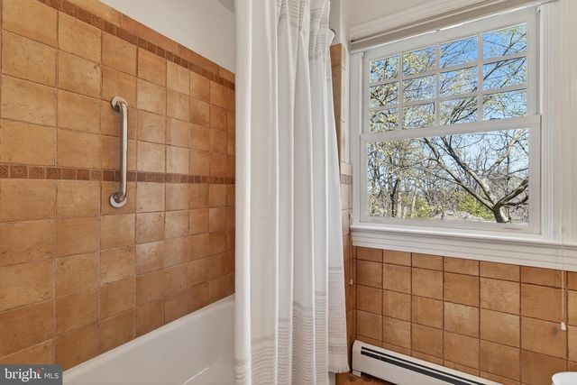 2307 N WAKEFIELD ST, Arlington, VA 22207