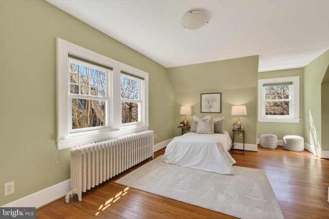 2307 N WAKEFIELD ST, Arlington, VA 22207