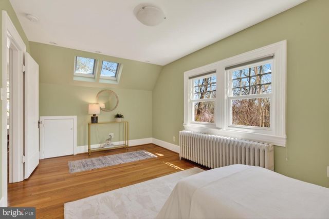 2307 N WAKEFIELD ST, Arlington, VA 22207