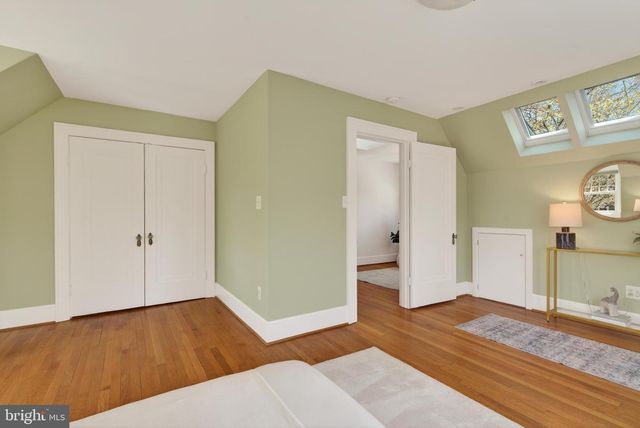 2307 N WAKEFIELD ST, Arlington, VA 22207