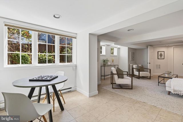 2307 N WAKEFIELD ST, Arlington, VA 22207