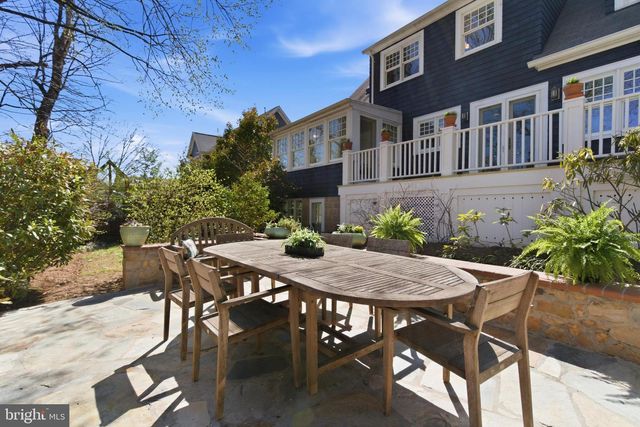 2307 N WAKEFIELD ST, Arlington, VA 22207