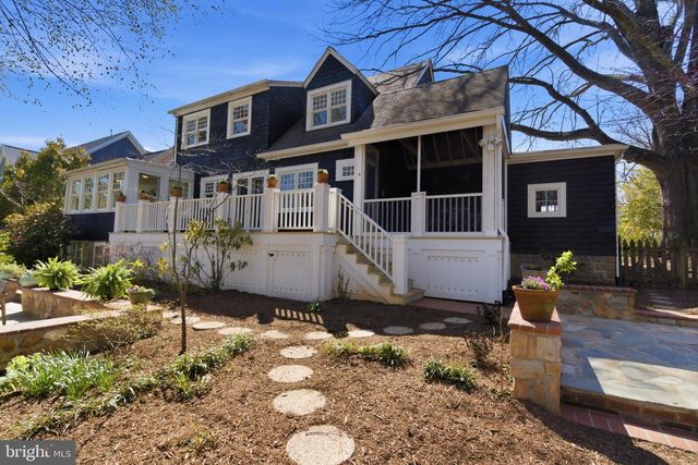 2307 N WAKEFIELD ST, Arlington, VA 22207