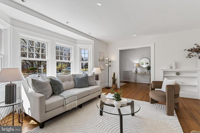 2307 N WAKEFIELD ST, Arlington, VA 22207