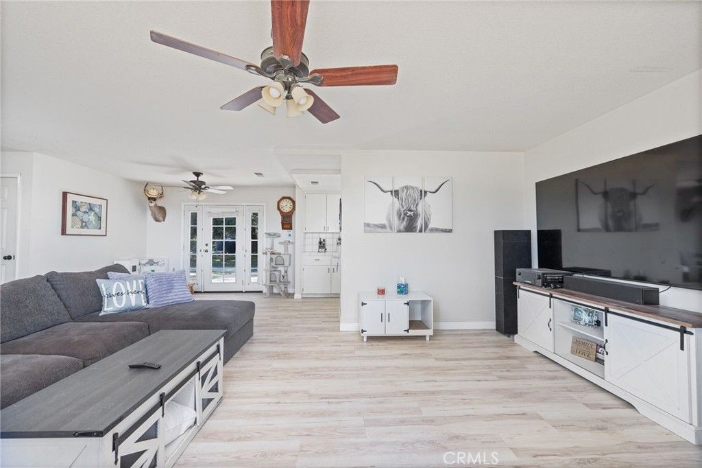 Image 11 of property listing at 33030 Road 233, North Fork, CA 93643