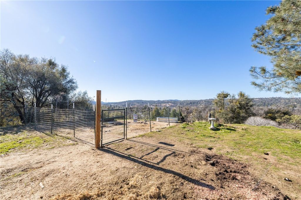 Image 31 of property listing at 33030 Road 233, North Fork, CA 93643