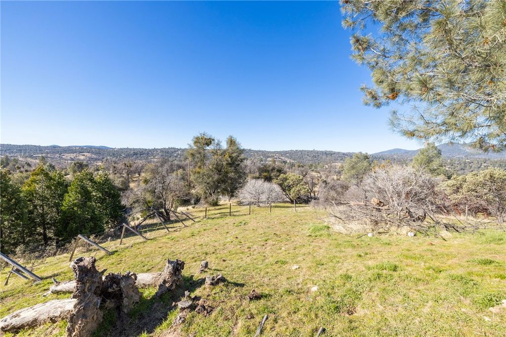 Image 34 of property listing at 33030 Road 233, North Fork, CA 93643