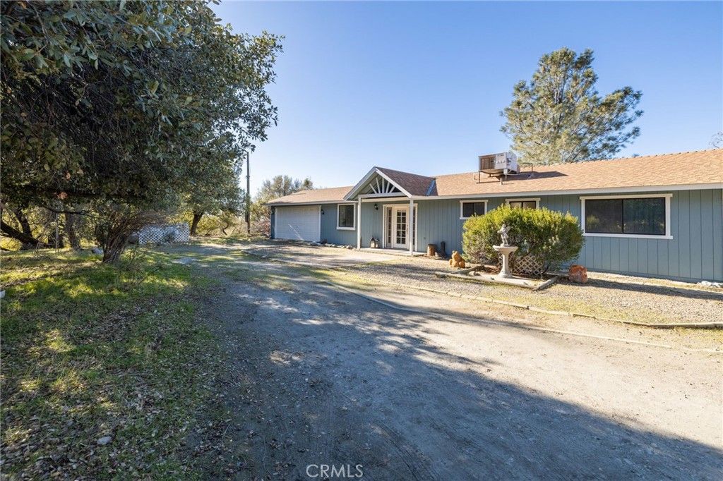 Image 61 of property listing at 33030 Road 233, North Fork, CA 93643