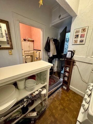 47 Revere St 7, Boston, MA 02114