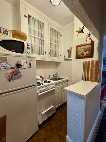 47 Revere St 7, Boston, MA 02114