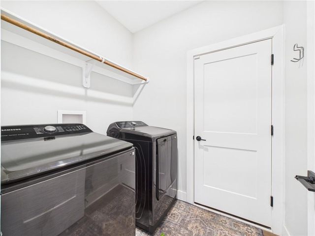 110 Newberry Court, Knob Noster, MO 65336