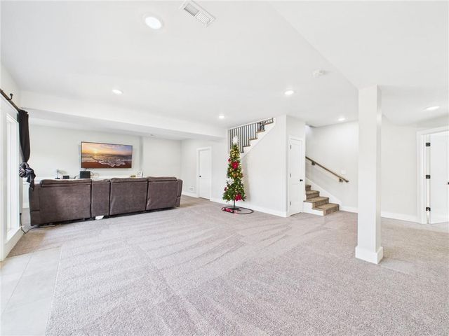 110 Newberry Court, Knob Noster, MO 65336