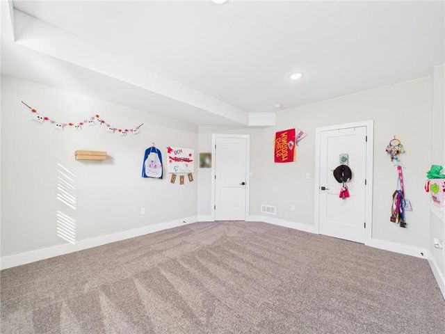 110 Newberry Court, Knob Noster, MO 65336