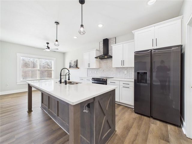 110 Newberry Court, Knob Noster, MO 65336