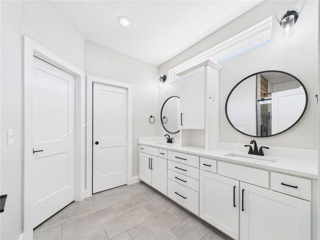 110 Newberry Court, Knob Noster, MO 65336