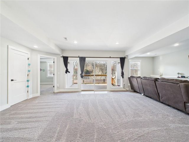 110 Newberry Court, Knob Noster, MO 65336