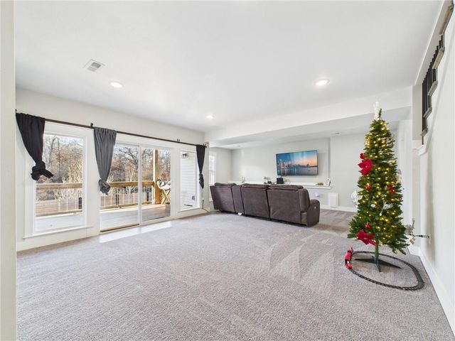 110 Newberry Court, Knob Noster, MO 65336