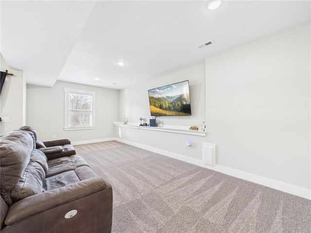 110 Newberry Court, Knob Noster, MO 65336