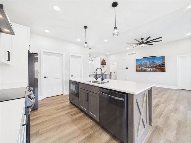 110 Newberry Court, Knob Noster, MO 65336