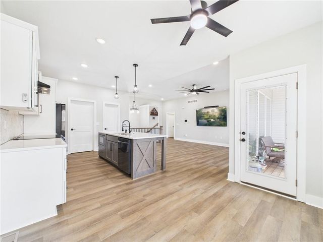 110 Newberry Court, Knob Noster, MO 65336