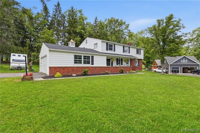 8894 Woodview Drive, Colden, NY 14033
