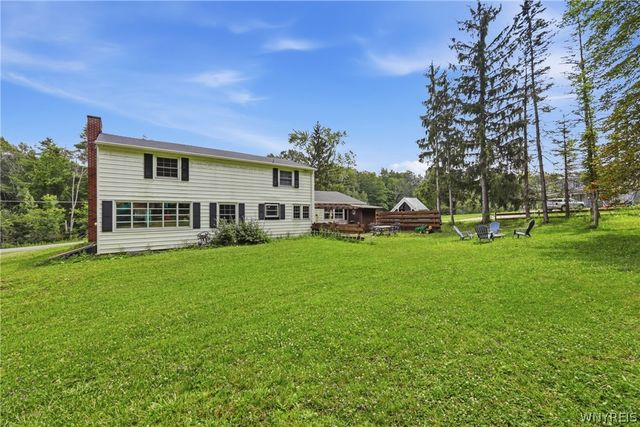 8894 Woodview Drive, Colden, NY 14033