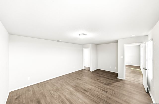 3011 Pacific Coast, Converse, TX 78109