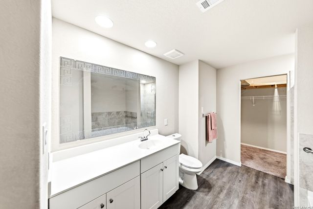 3011 Pacific Coast, Converse, TX 78109